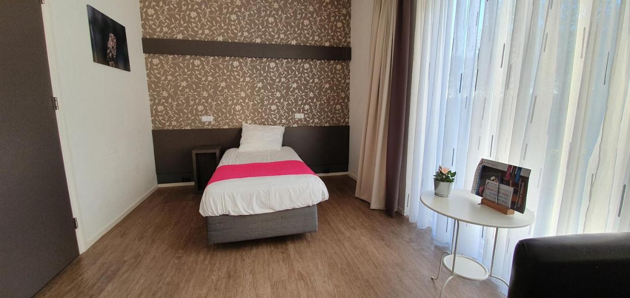 B&B Hotel De Vrije Vogel Elsloo  외부 사진